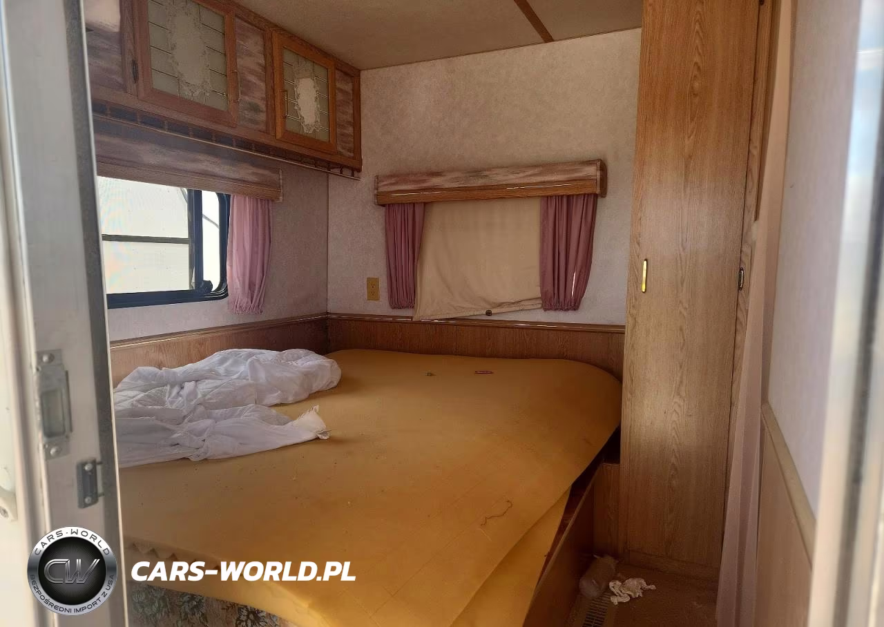 2022 Fleetwood Prowler Camper VIN:1EC1G2720N2362435 - 6