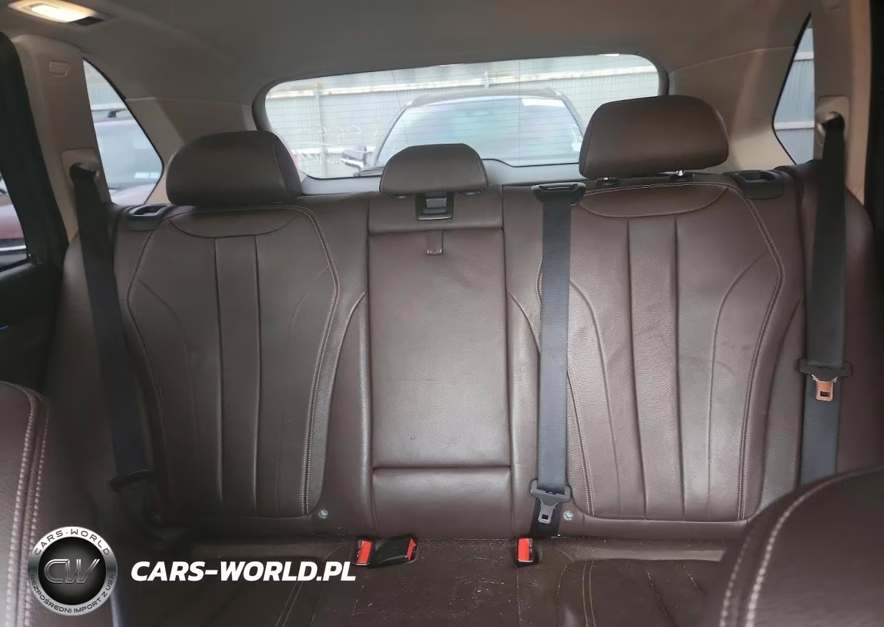 2016 BMW X5 xDrive35I VIN:5UXKR0C54G0P32940 - 10