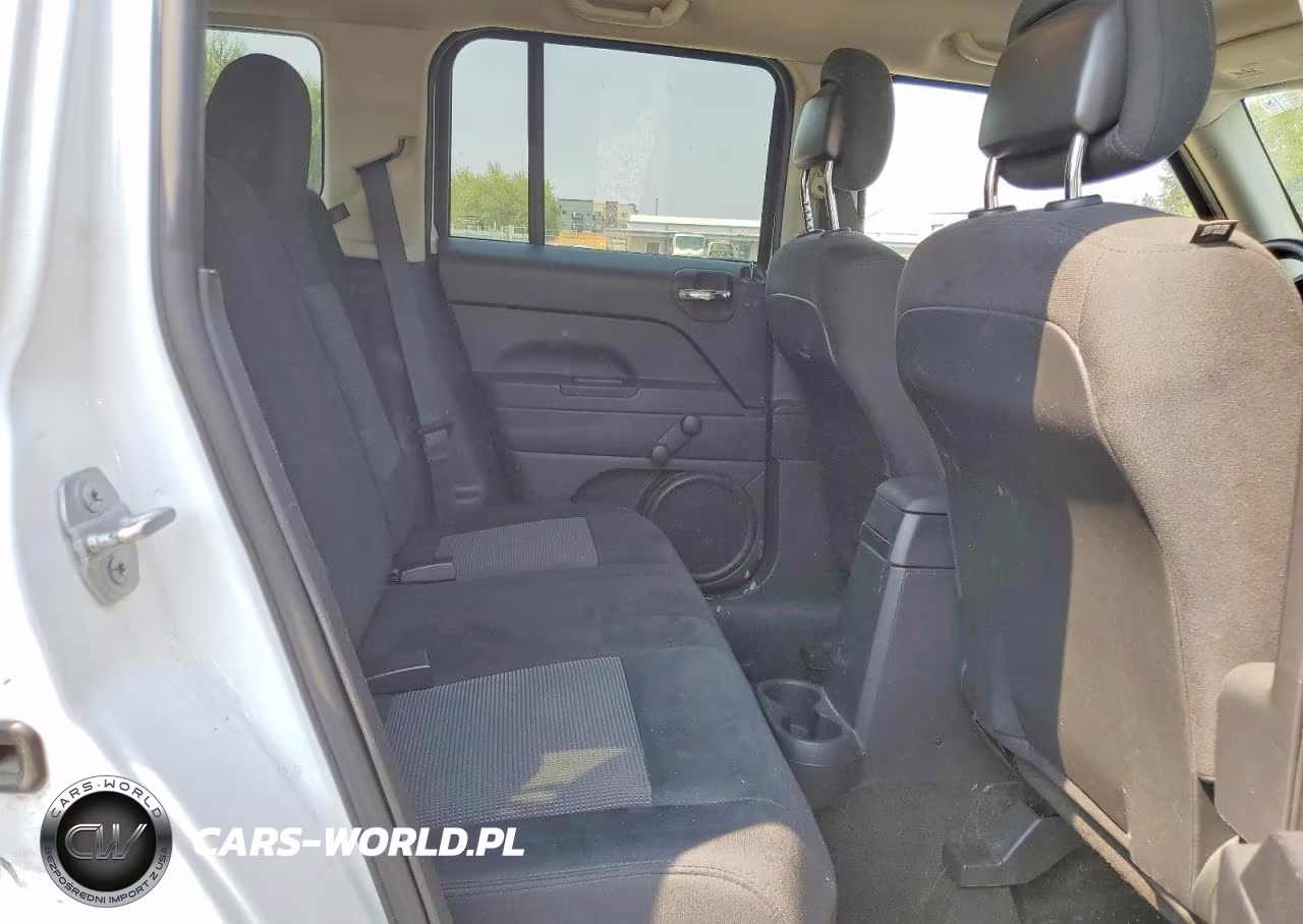 2015 Jeep Patriot Sport VIN:1C4NJPBA1FD143980 - 11