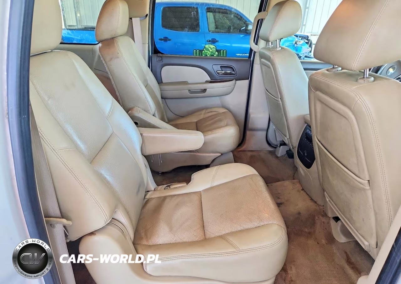 2011 Chevrolet Suburban K1500 Ltz VIN:1GNSKKE37BR262346 - 11