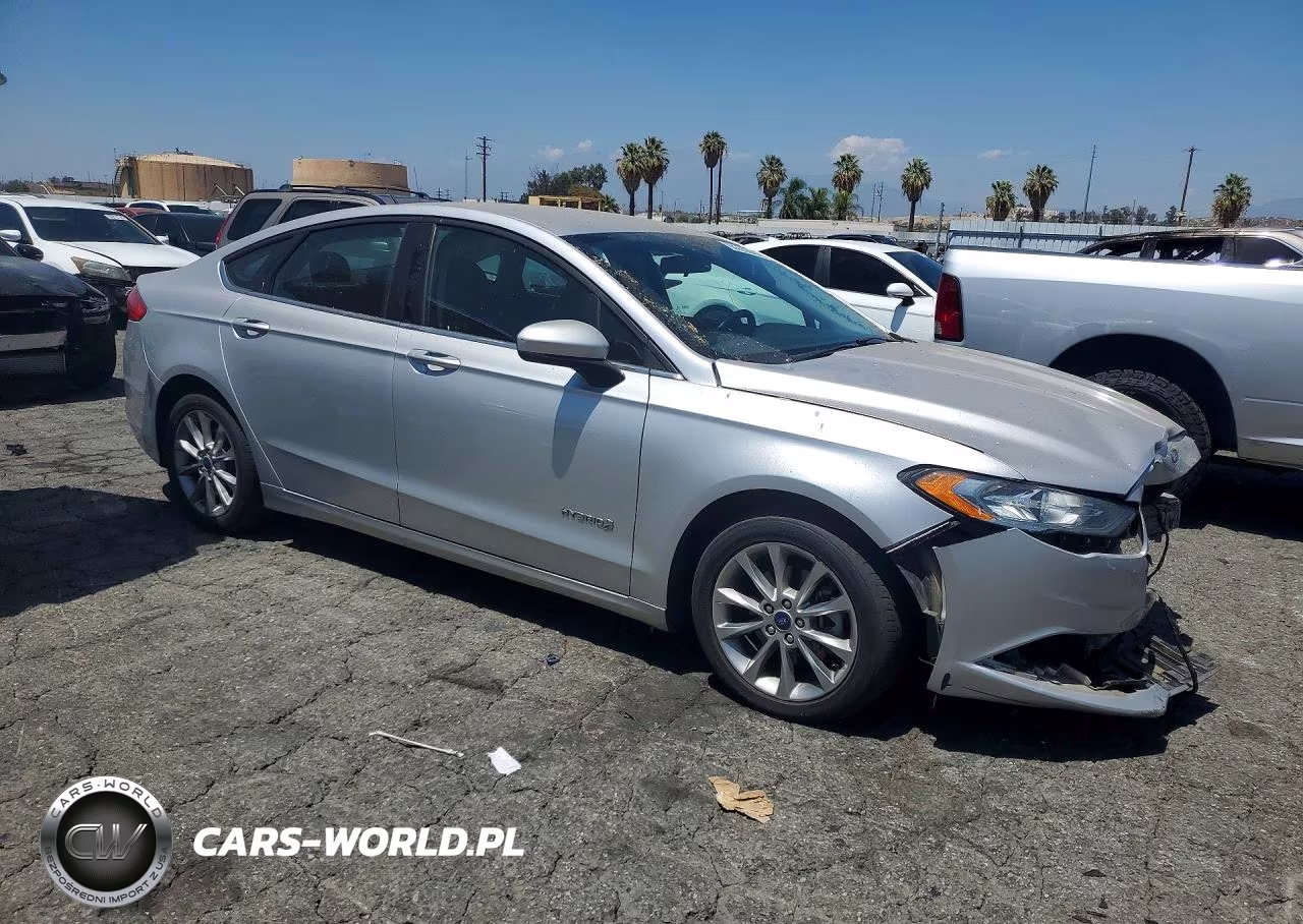 2017 Ford Fusion Se Hybrid VIN:3FA6P0LU3HR164039 - 4