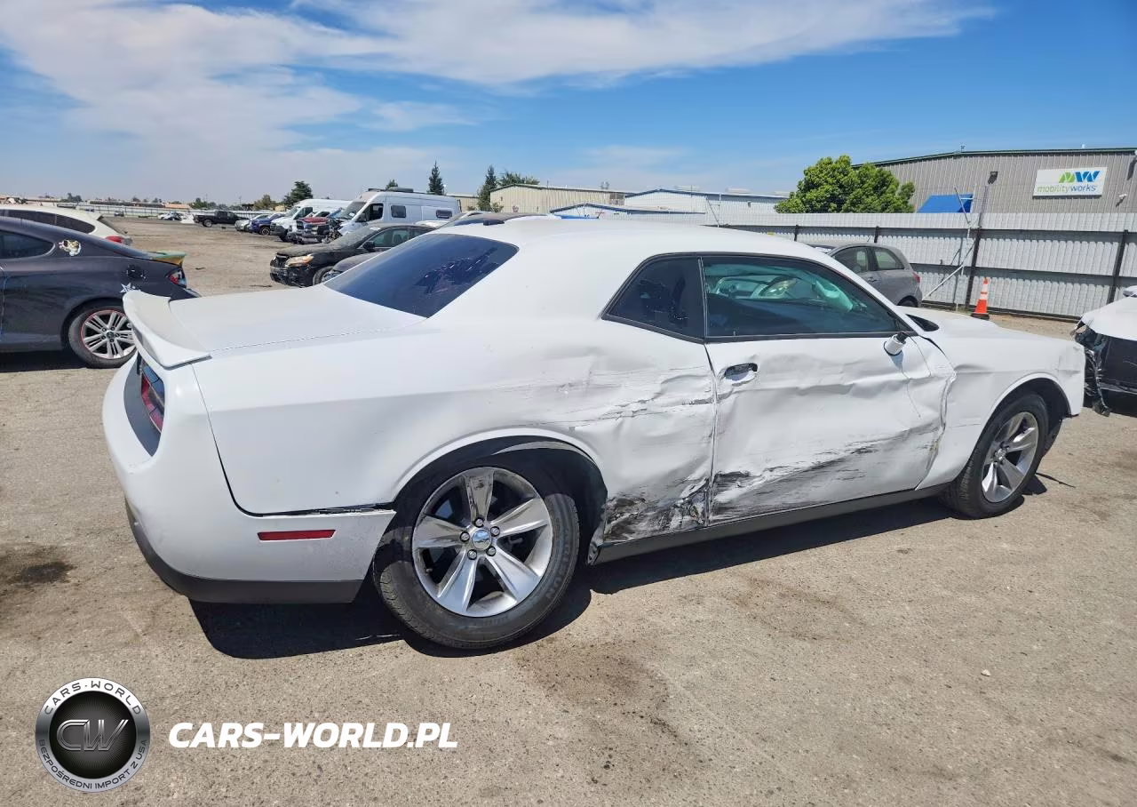 2020 Dodge Challenger Sxt VIN:2C3CDZAG6LH184902 - 3