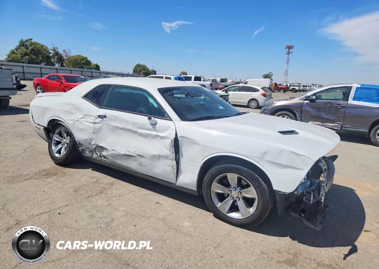 2020 Dodge Challenger Sxt VIN:2C3CDZAG6LH184902 - 4