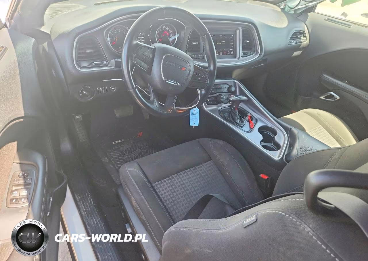 2020 Dodge Challenger Sxt VIN:2C3CDZAG6LH184902 - 8