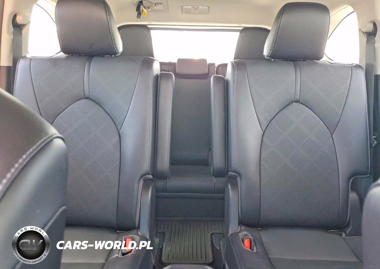 2022 Toyota Highlander Platinum VIN:5TDFZRBH1NS170492 - 10