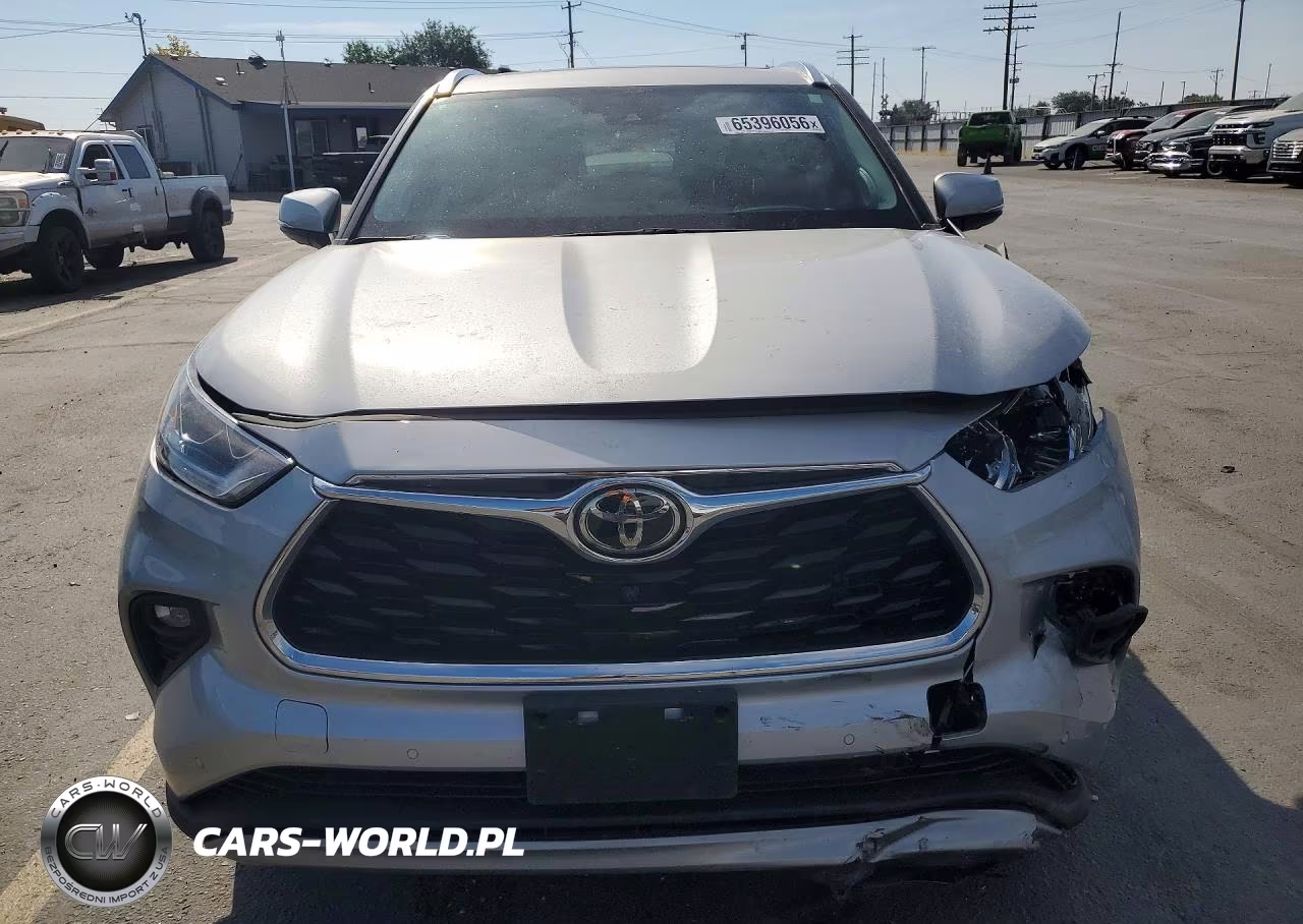 2022 Toyota Highlander Platinum VIN:5TDFZRBH1NS170492 - 5