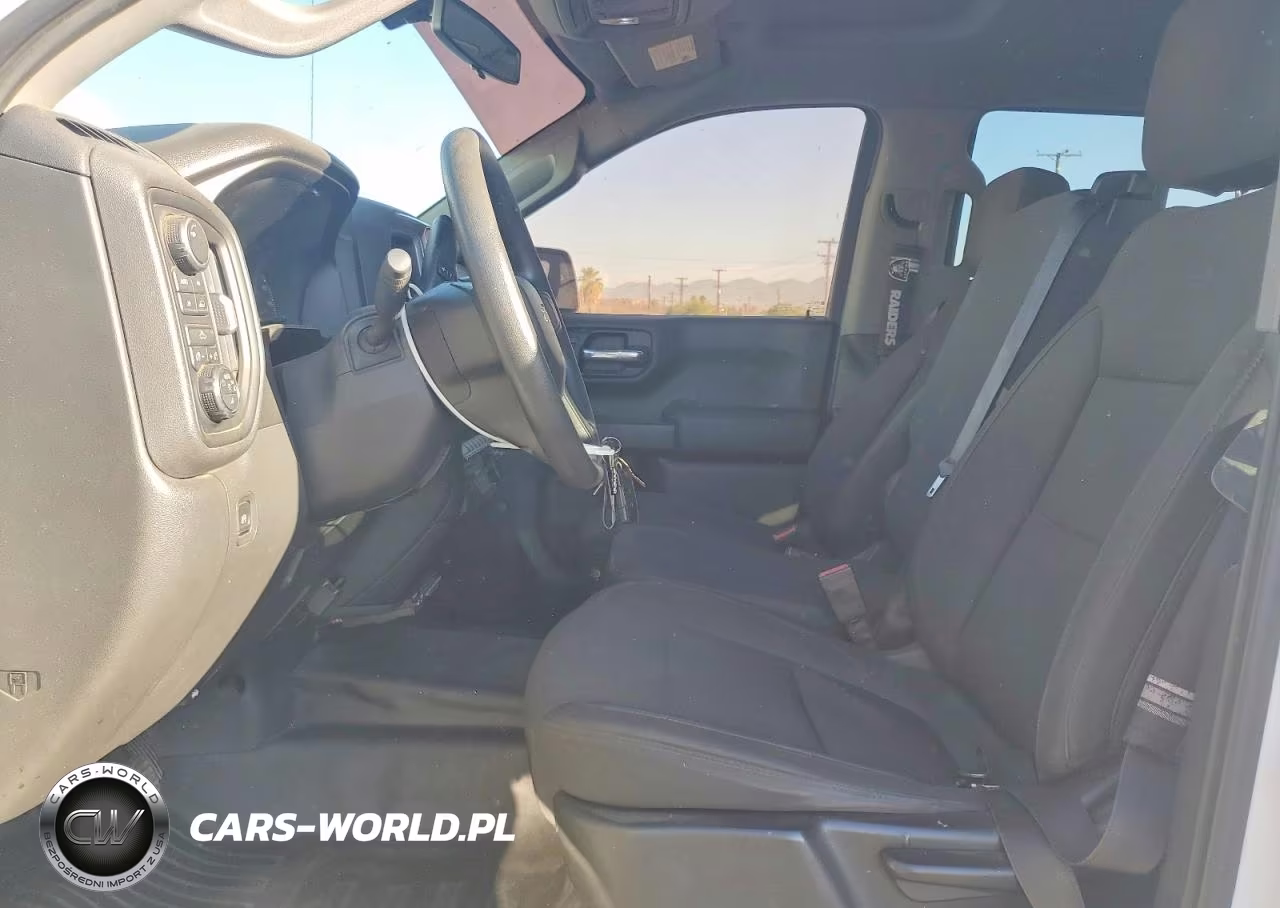 2019 Chevrolet Silverado K1500 VIN:3GCPYAEH2KG206186 - 7