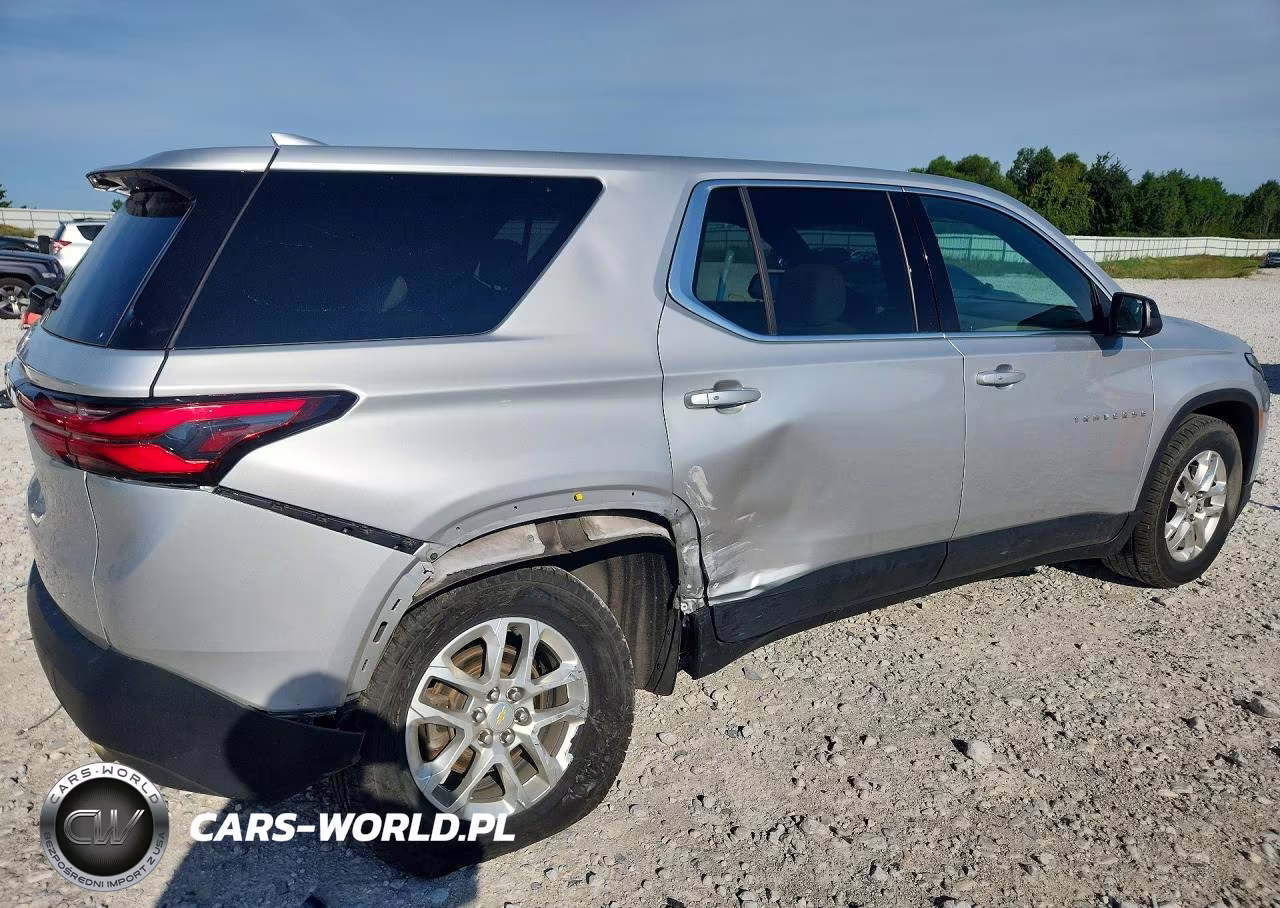 2022 Chevrolet Traverse Ls VIN:1GNERFKW3NJ106466 - 3