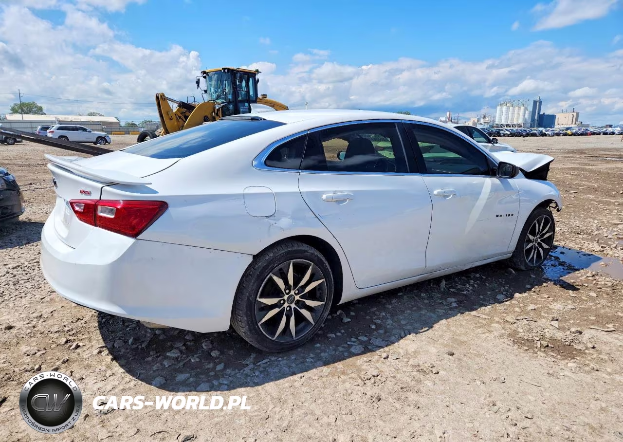 2020 Chevrolet Malibu Rs VIN:1G1ZG5ST2LF126880 - 3