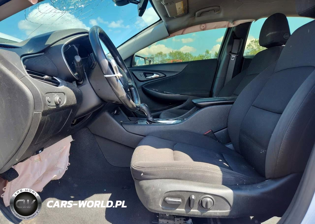 2020 Chevrolet Malibu Rs VIN:1G1ZG5ST2LF126880 - 7