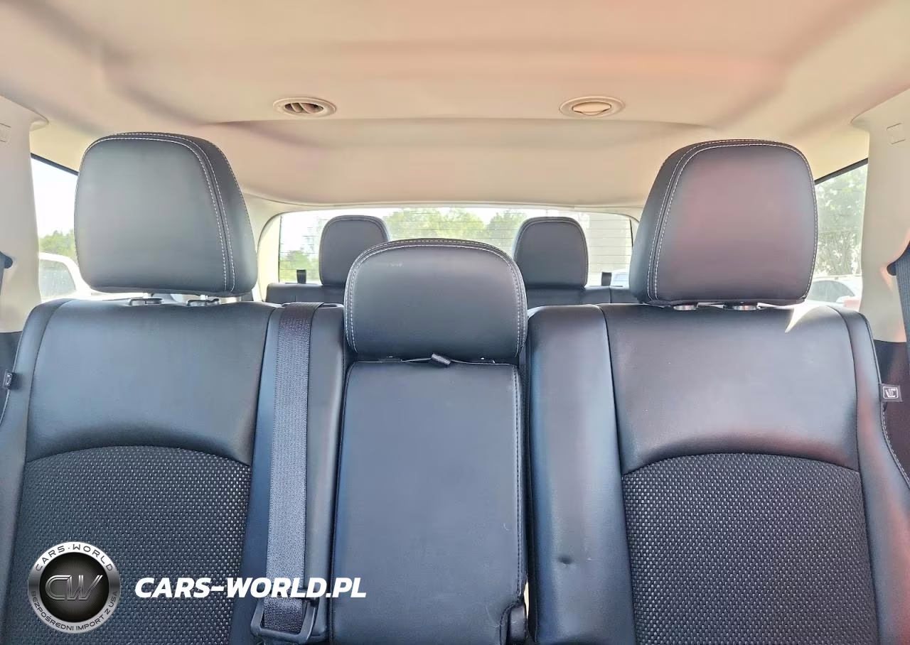 2018 Dodge Journey Crossroad VIN:3C4PDDGG0JT296509 - 10