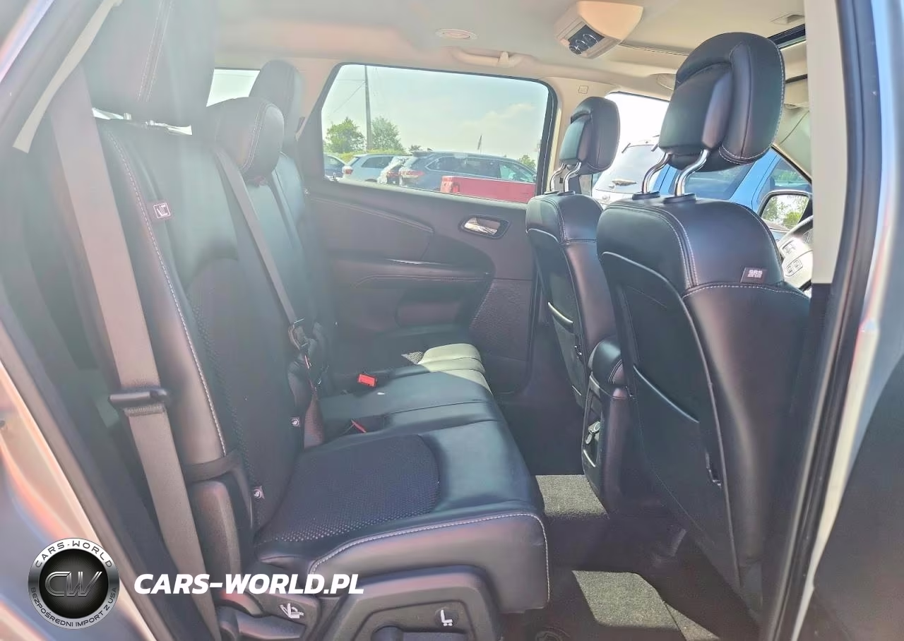 2018 Dodge Journey Crossroad VIN:3C4PDDGG0JT296509 - 11