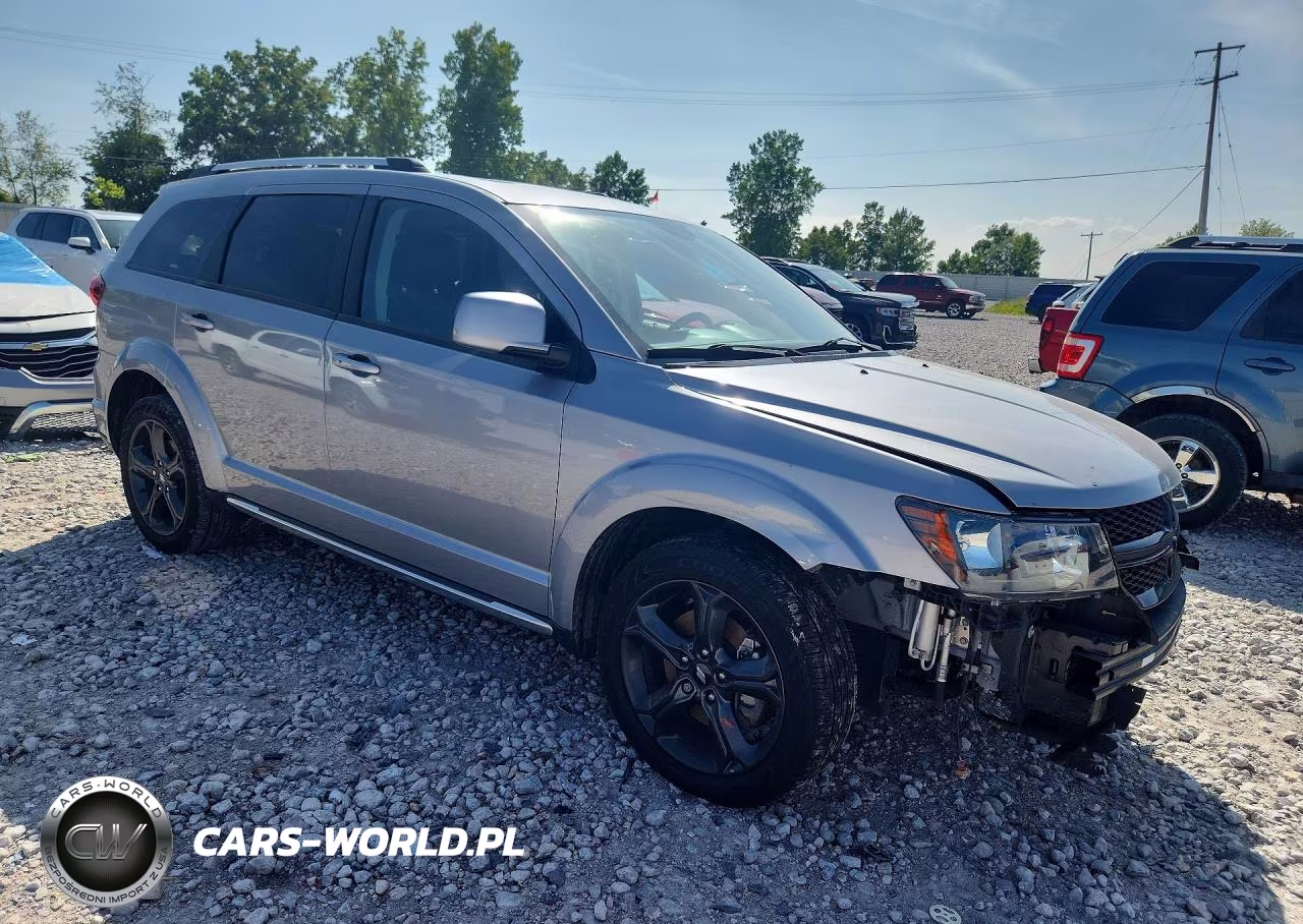 2018 Dodge Journey Crossroad VIN:3C4PDDGG0JT296509 - 4