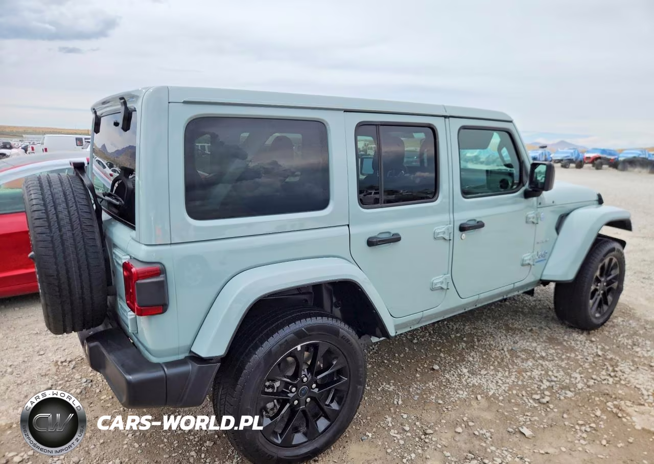 2024 Jeep Wrangler Sahara 4Xe VIN:1C4RJXP61RW270663 - 3