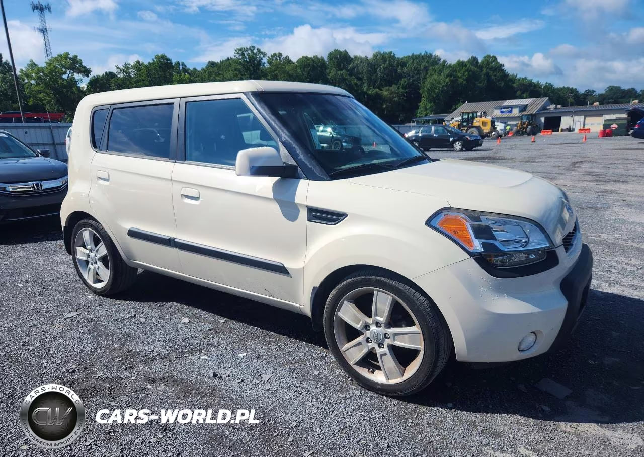 2010 Kia Soul + VIN:KNDJT2A28A7138501 - 4
