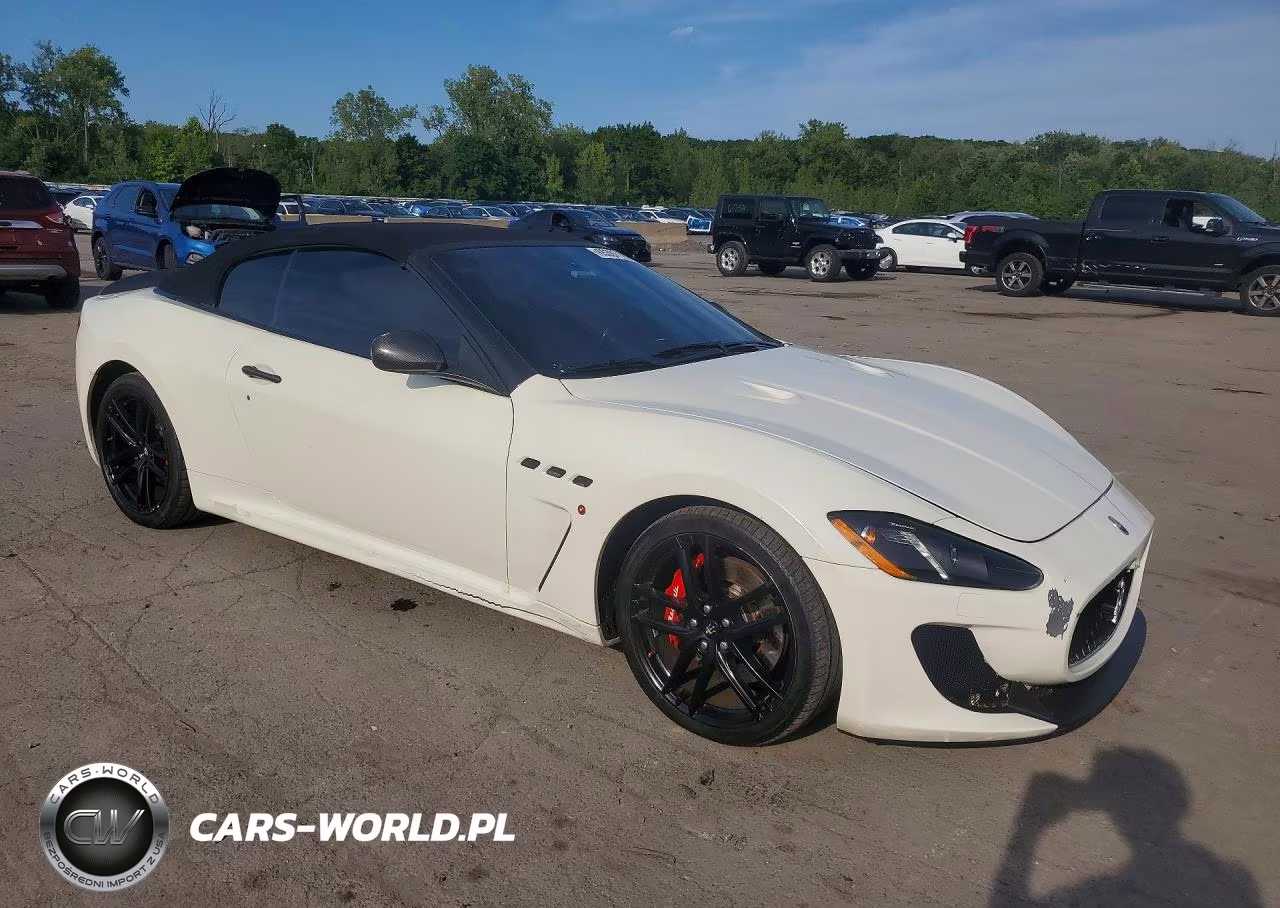 2015 Maserati Granturismo S VIN:ZAM45VMA3F0133889 - 4