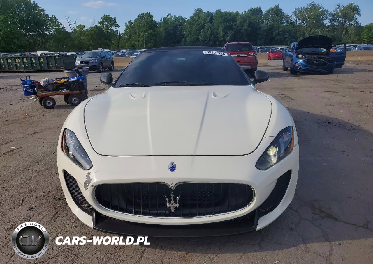 2015 Maserati Granturismo S VIN:ZAM45VMA3F0133889 - 5