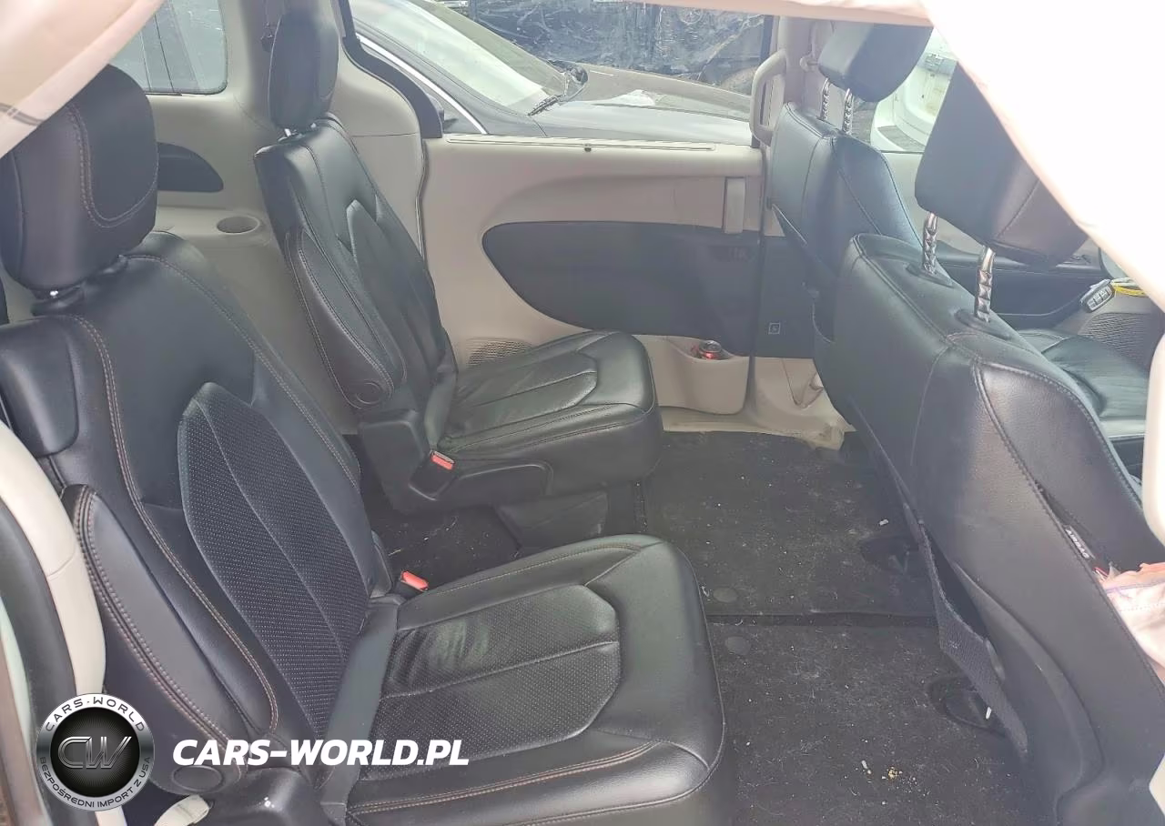 2019 Chrysler Pacifica Touring L VIN:2C4RC1BG8KR525380 - 11