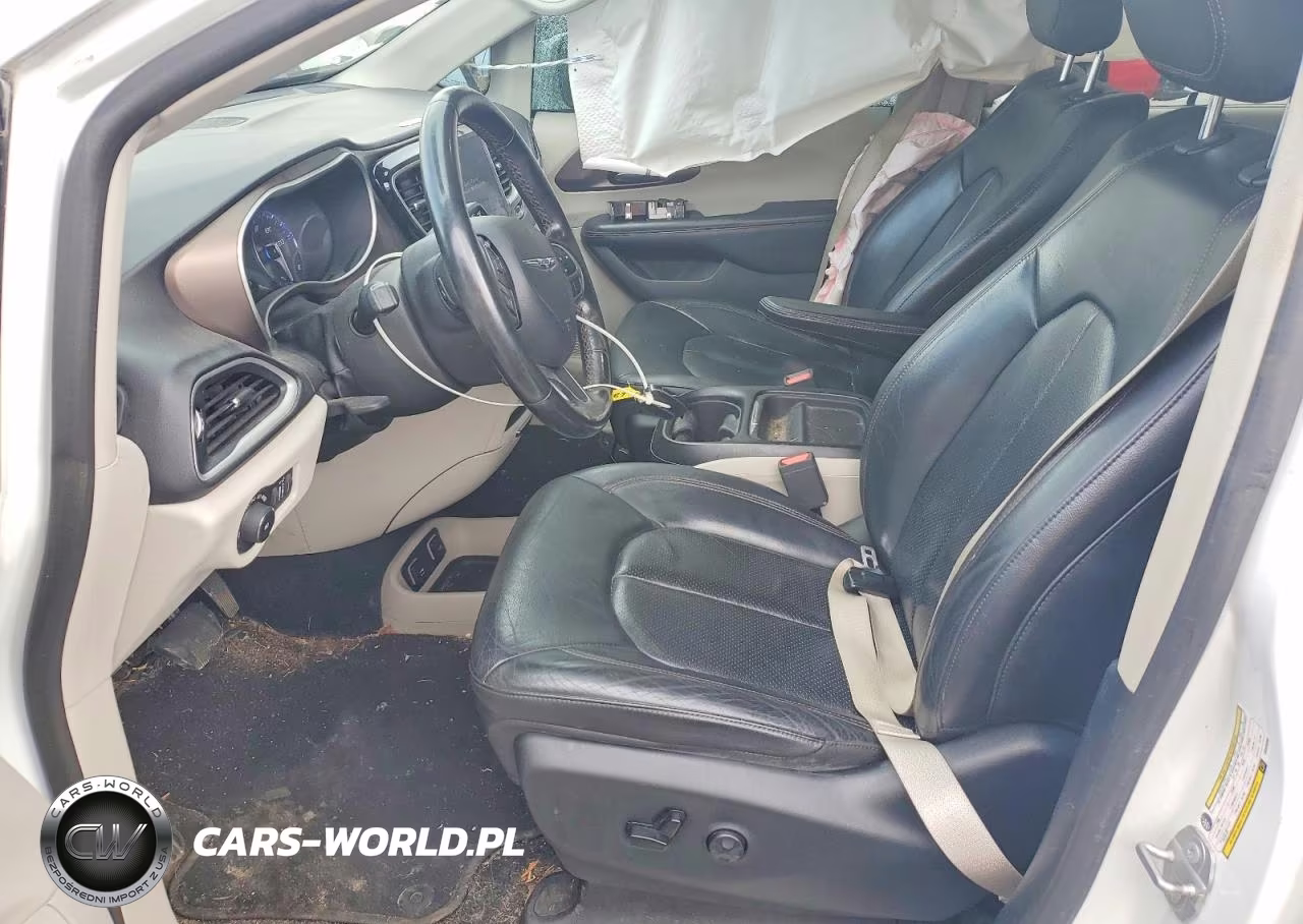 2019 Chrysler Pacifica Touring L VIN:2C4RC1BG8KR525380 - 7