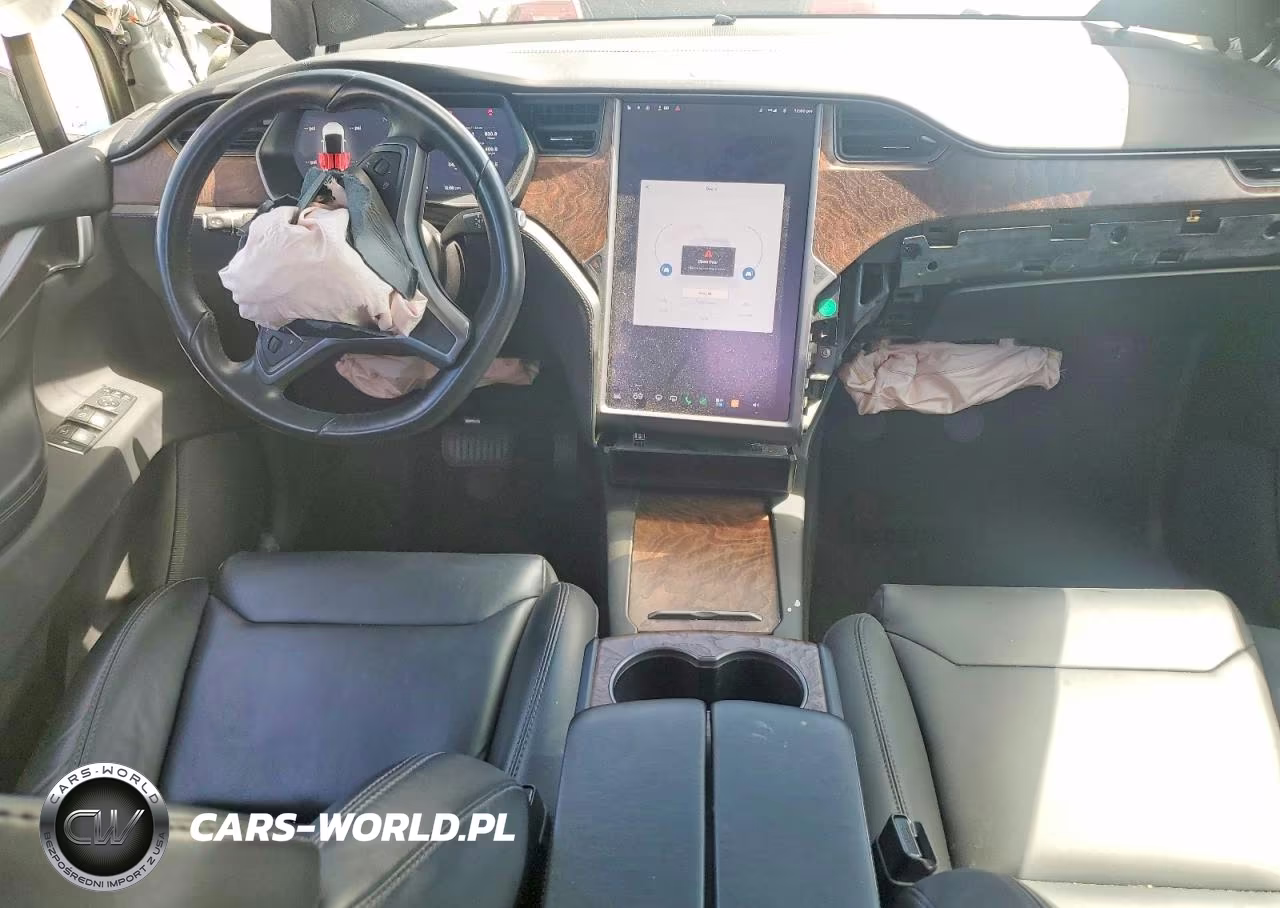 2018 Tesla Model X VIN:5YJXCAE25JF120031 - 8