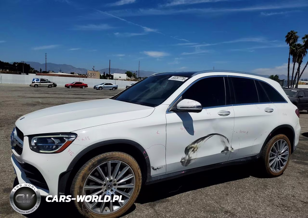 2020 Mercedes-Benz Glc 300 – zdjęcie 1 z 13