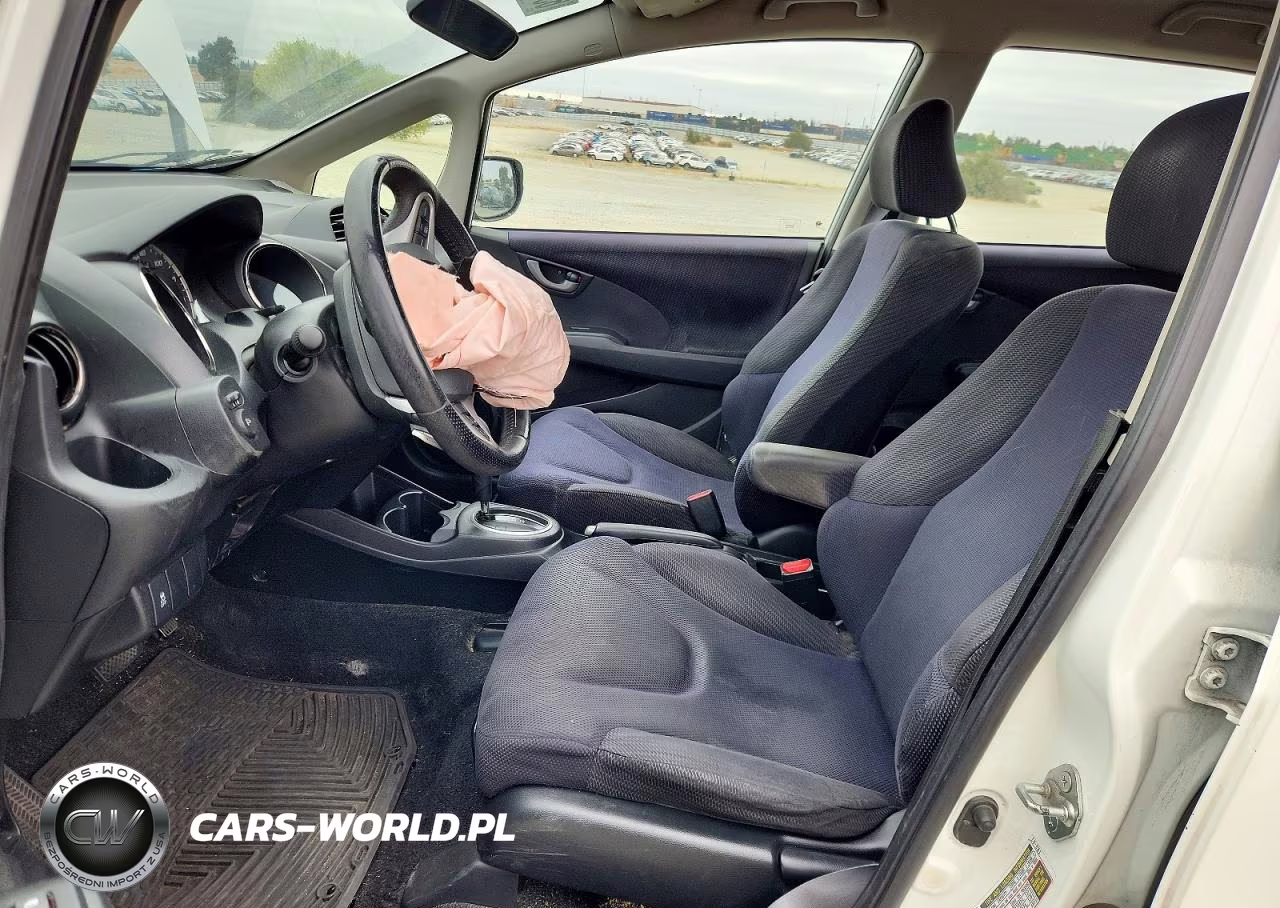 2012 Honda Fit Sport VIN:JHMGE8H54CC040095 - 7