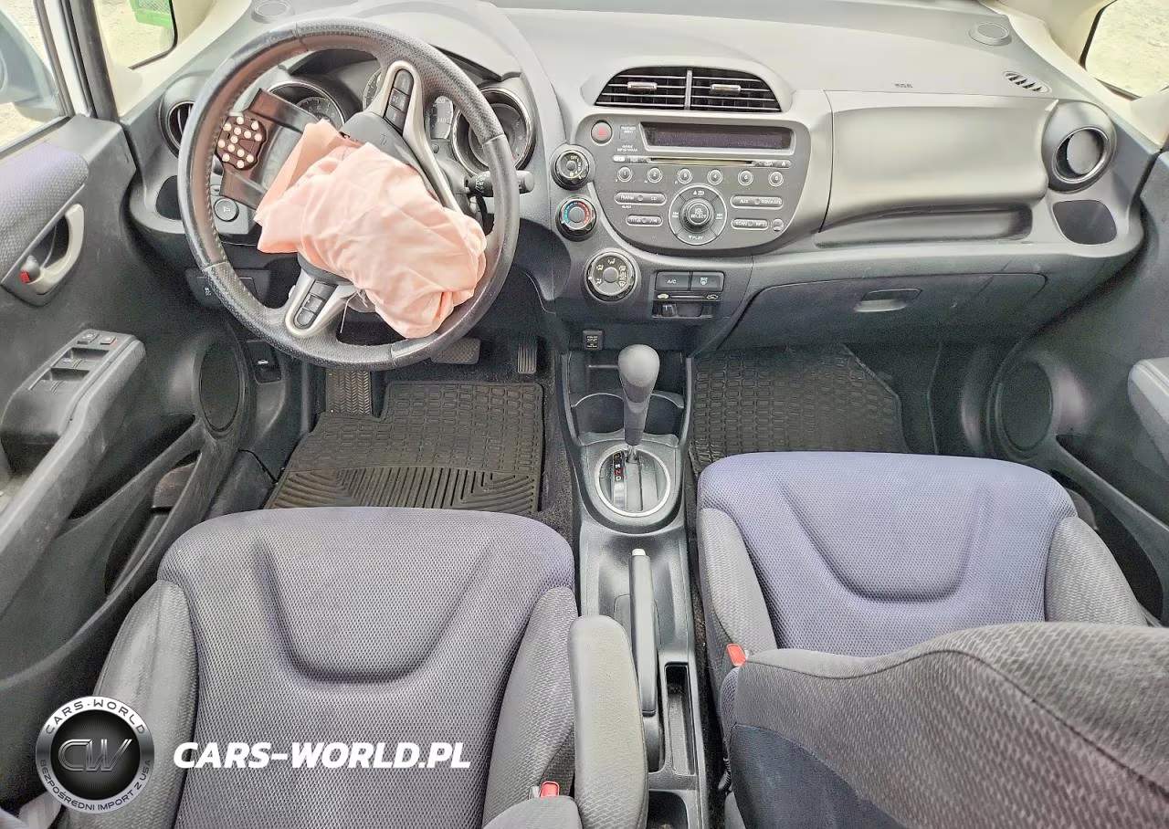 2012 Honda Fit Sport VIN:JHMGE8H54CC040095 - 8