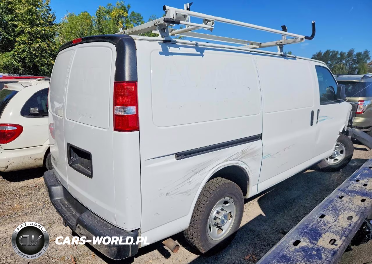 2017 Chevrolet Express G3500 VIN:1GCZGGFG7H1349453 - 3