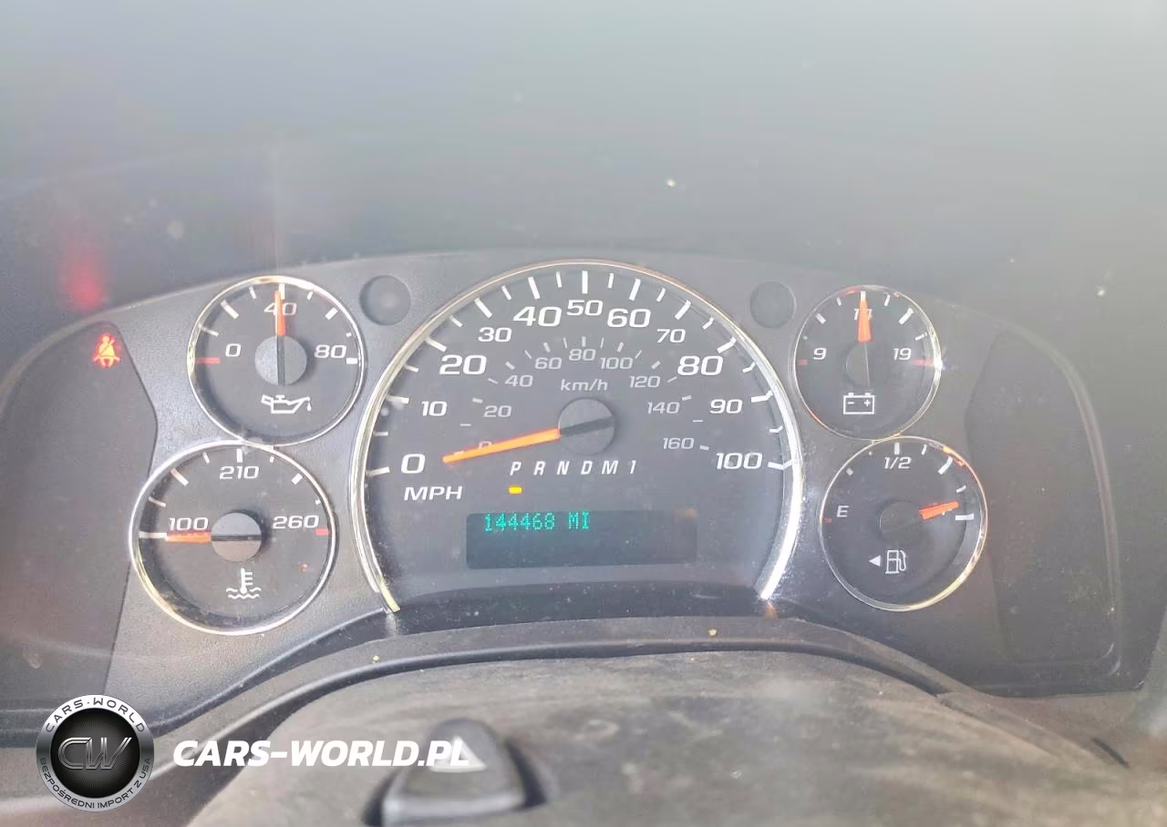 2017 Chevrolet Express G3500 VIN:1GCZGGFG7H1349453 - 9