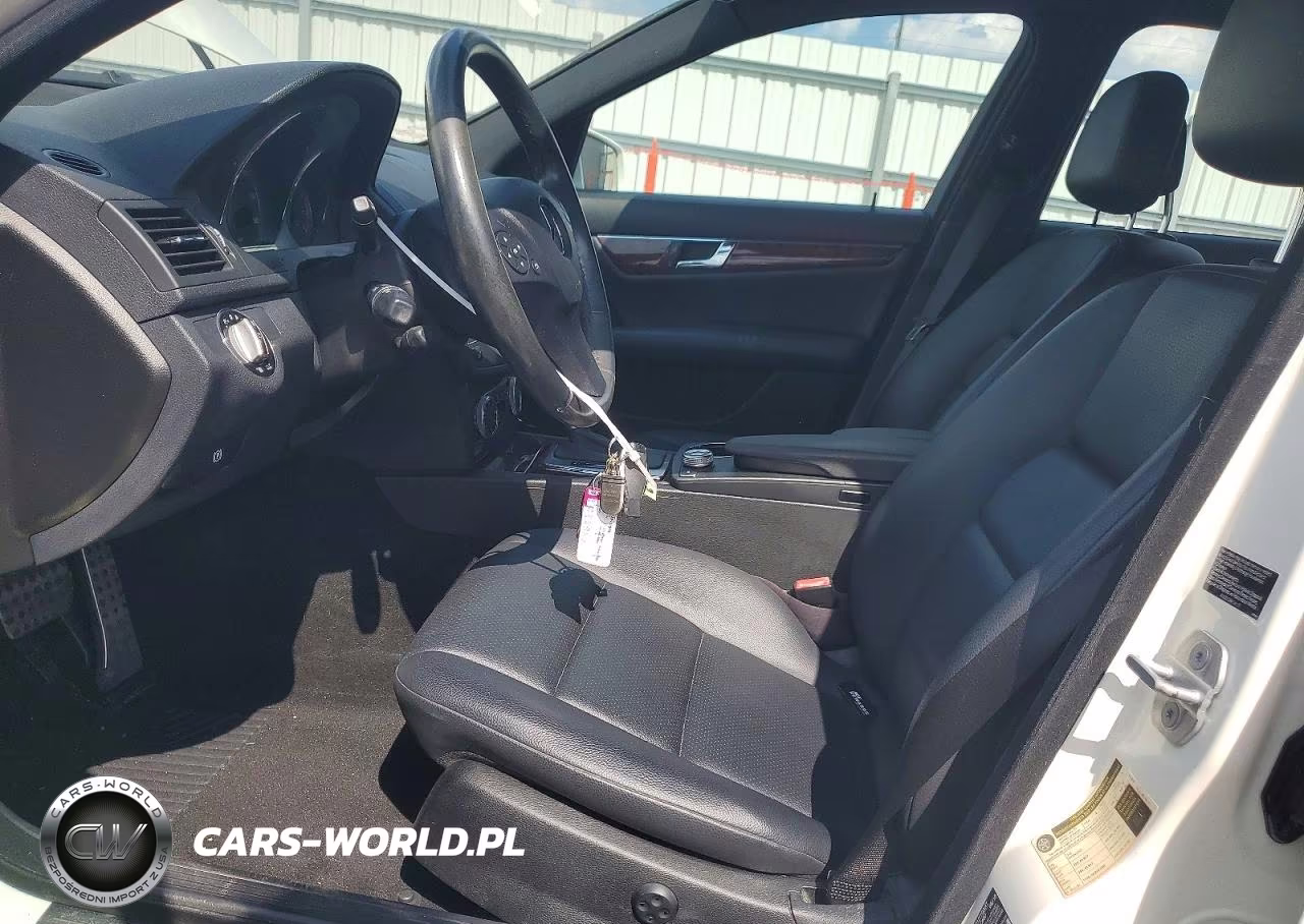 2010 Mercedes-Benz C 300 VIN:WDDGF5EBXAF471047 - 7