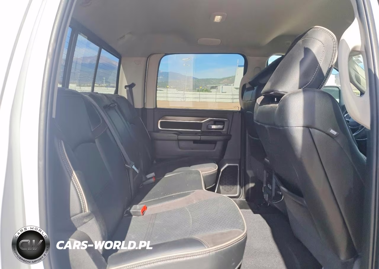 2024 Ram 3500 Laramie VIN:3C63R3EL0RG148849 - 10
