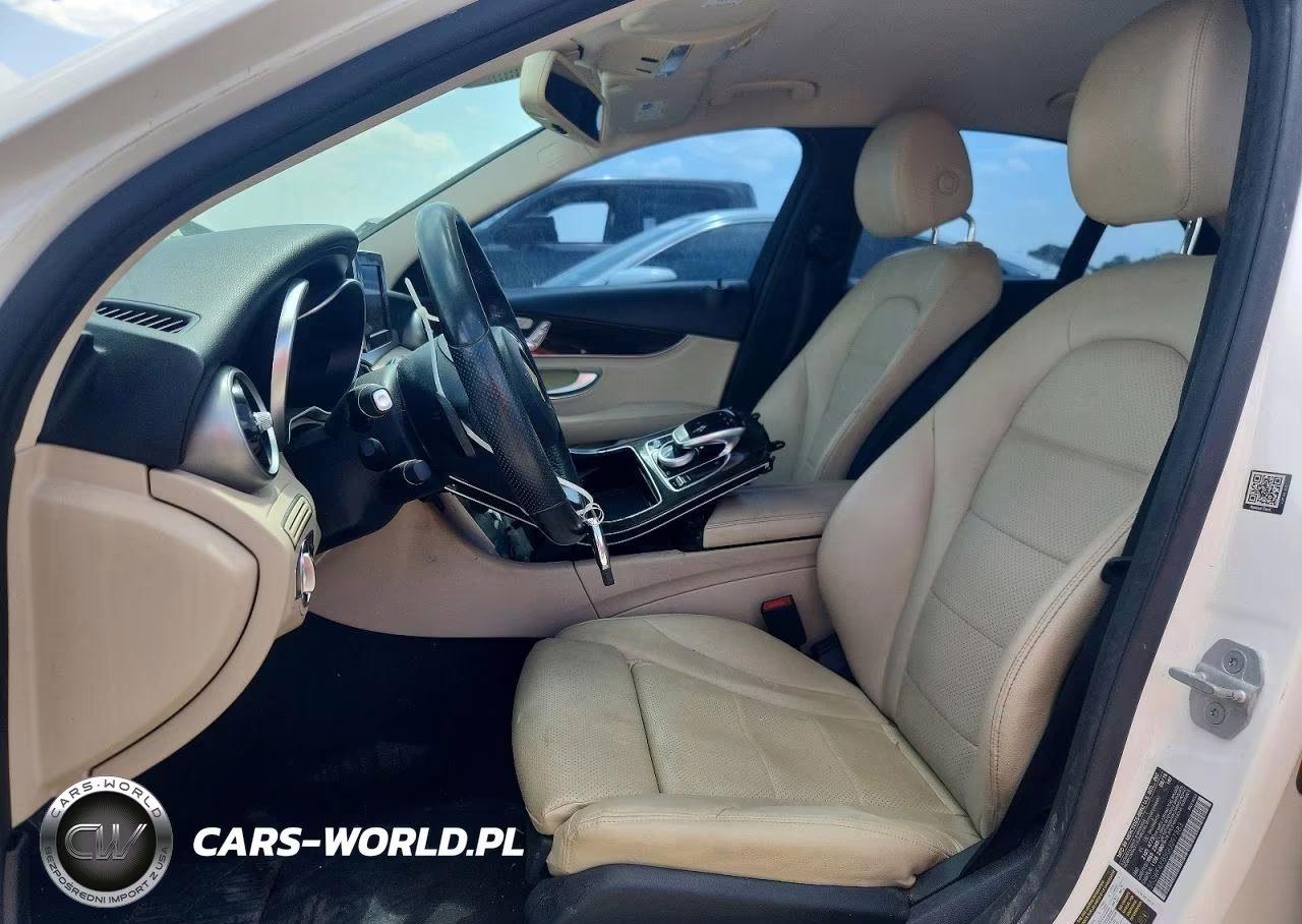 2016 Mercedes-Benz C 300 4Matic VIN:55SWF4KB5GU097883 - 7