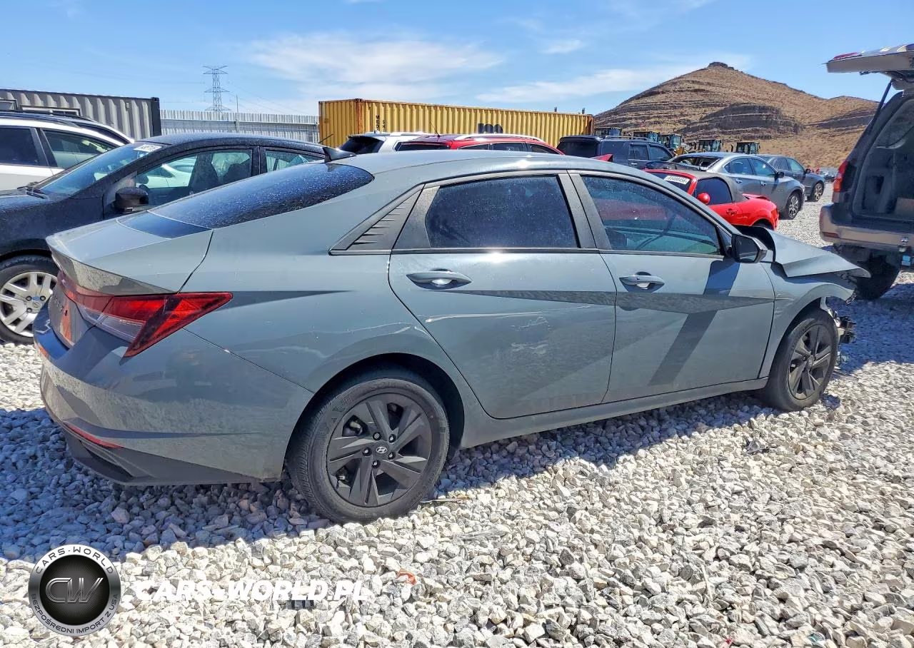 2023 Hyundai Elantra Sel VIN:KMHLM4AG8PU435383 - 3