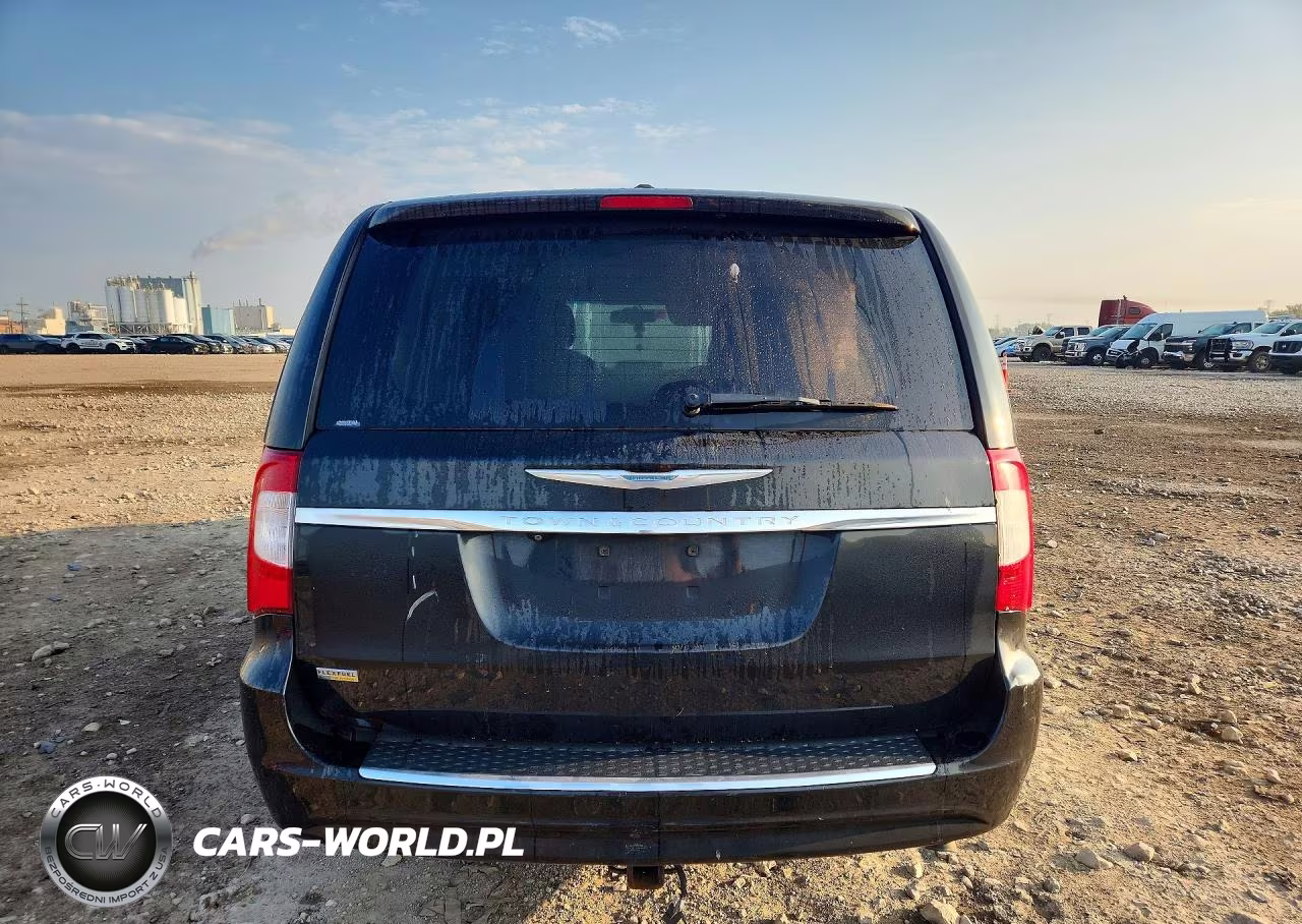 2016 Chrysler Town & Country Touring VIN:2C4RC1BG2GR268305 - 6