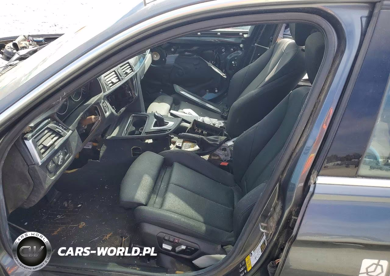 2017 BMW 330 Xi VIN:WBA8D9C5XHK678402 - 7