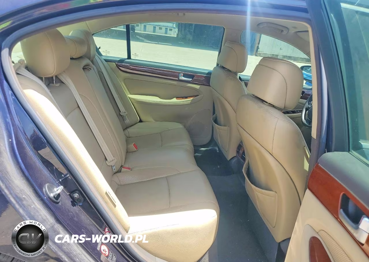 2013 Hyundai Genesis 3.8L VIN:KMHGC4DD0DU234160 - 10