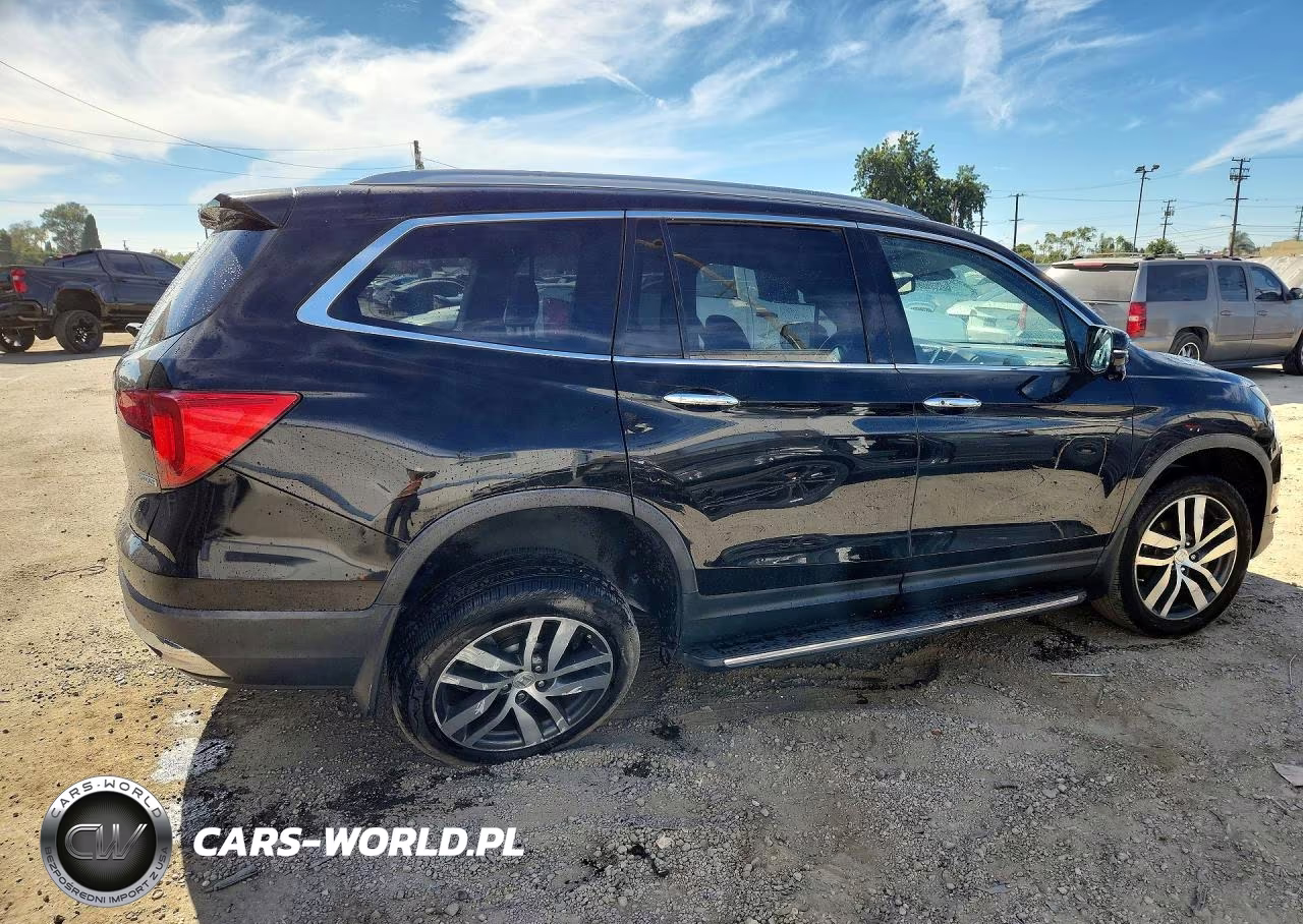 2016 Honda Pilot Touring VIN:5FNYF5H92GB011384 - 3