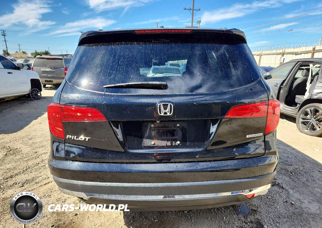 2016 Honda Pilot Touring VIN:5FNYF5H92GB011384 - 6