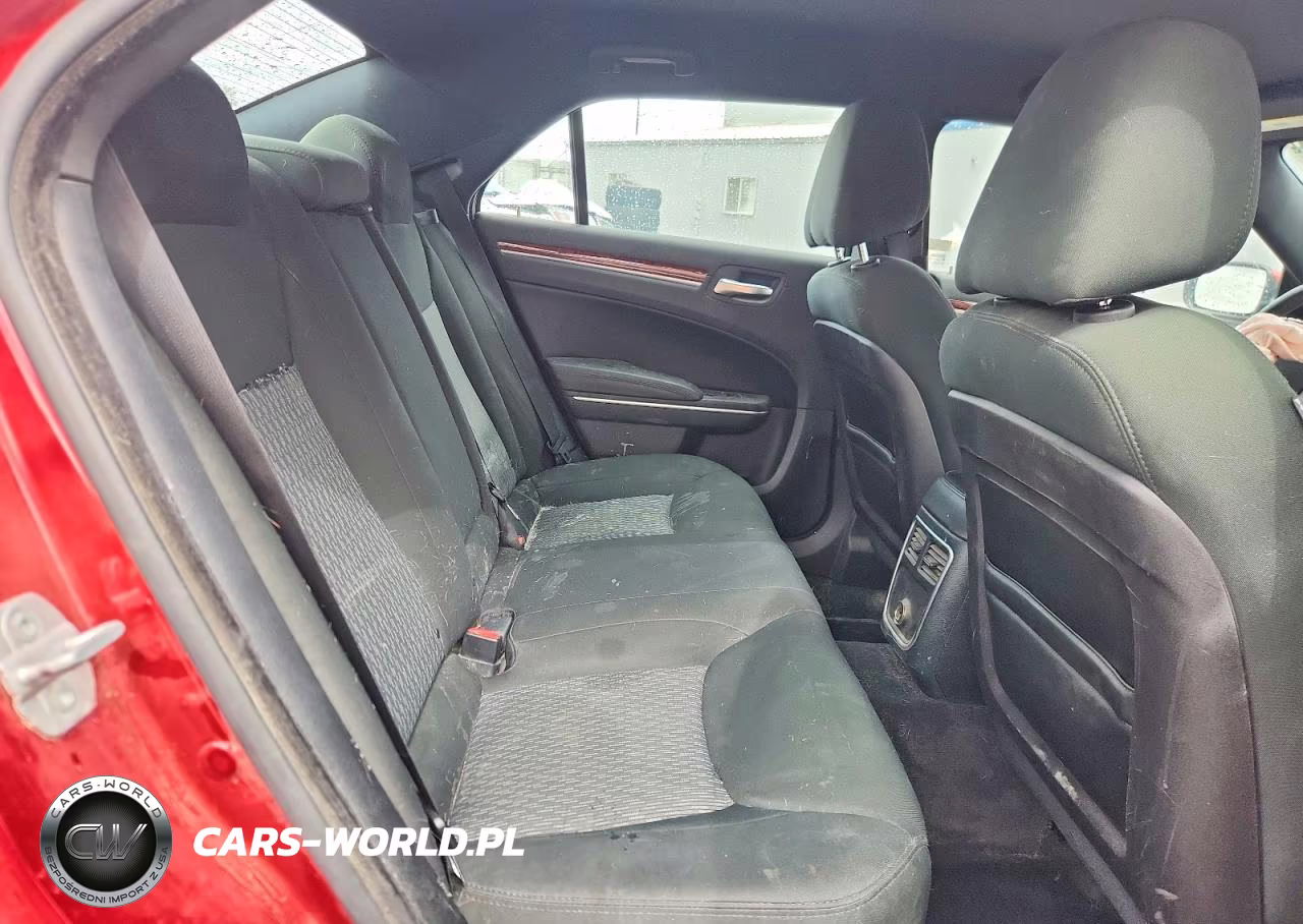 2012 Chrysler 300 VIN:2C3CCAAG0CH207790 - 10