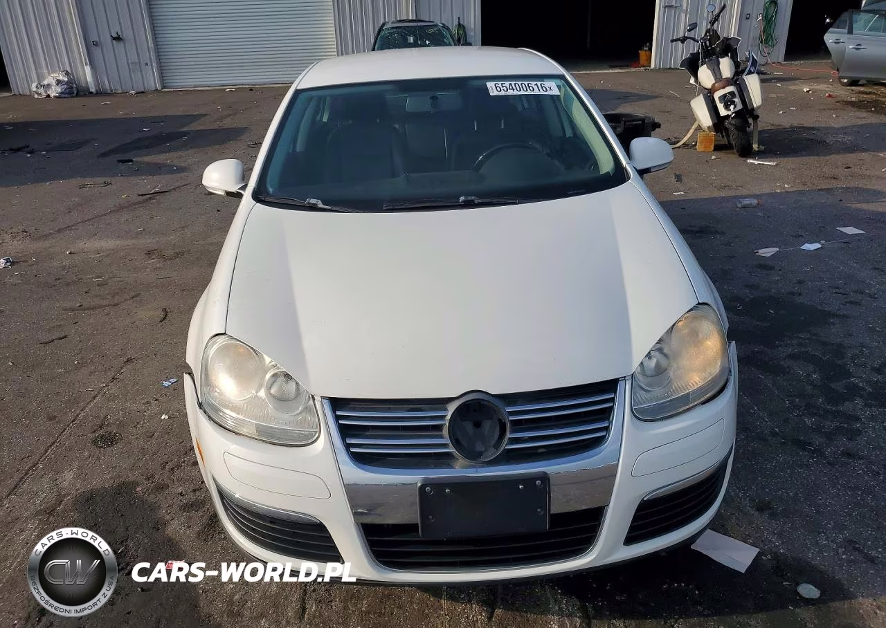 2010 Volkswagen Jetta Limited VIN:3VWAZ7AJ7AM105799 - 5