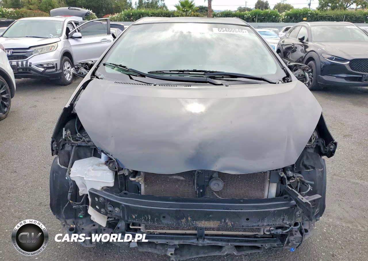 2013 Toyota Prius C Three VIN:JTDKDTB31D1534503 - 5