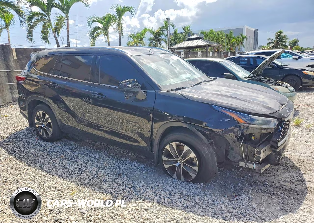 2021 Toyota Highlander Xle VIN:5TDGZRBH4MS112959 - 4