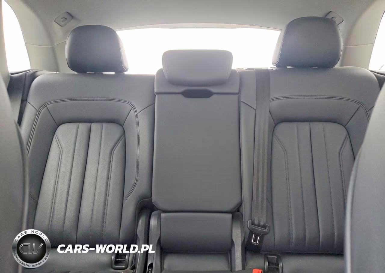 2020 Audi Q5 Premium VIN:WA1ANAFYXL2038783 - 10