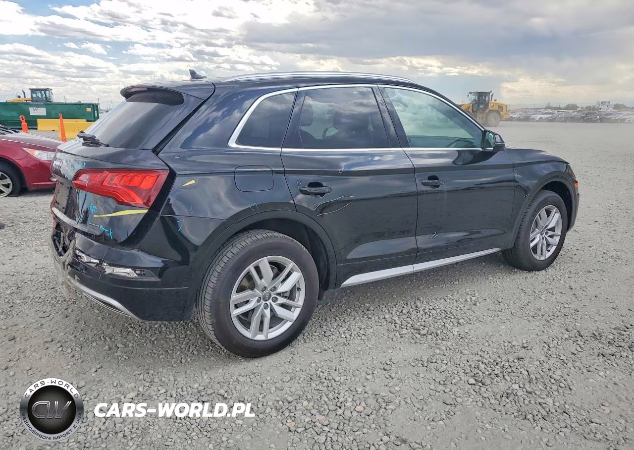 2020 Audi Q5 Premium VIN:WA1ANAFYXL2038783 - 3