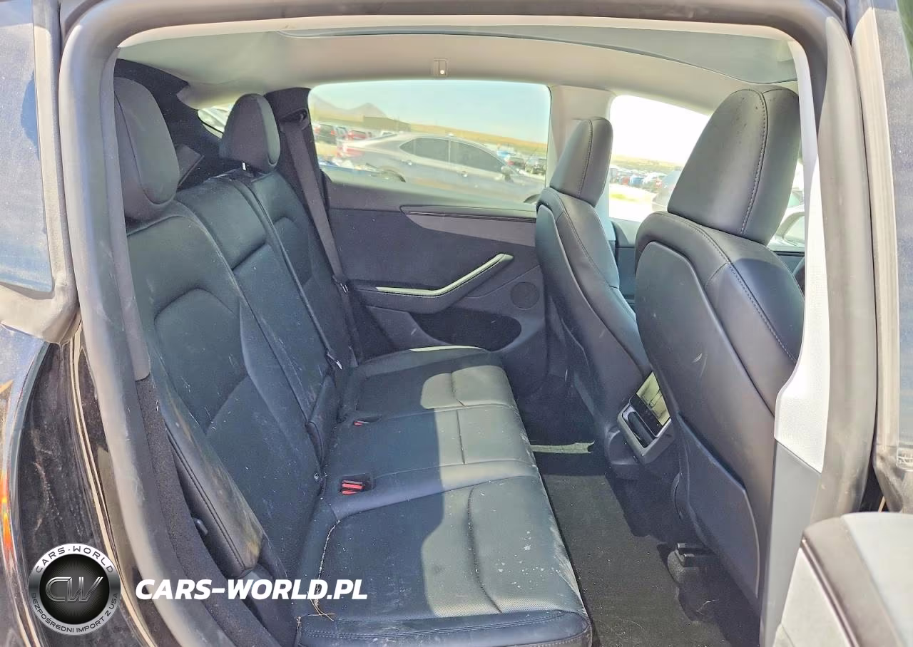 2026 Tesla Model Y VIN:7SAYGDEE5TF370458 - 10