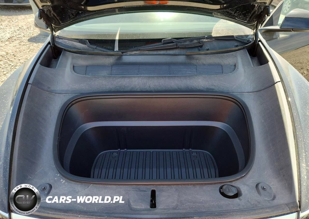 2026 Tesla Model Y VIN:7SAYGDEE5TF370458 - 11