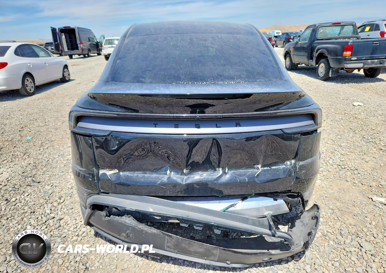2026 Tesla Model Y VIN:7SAYGDEE5TF370458 - 6