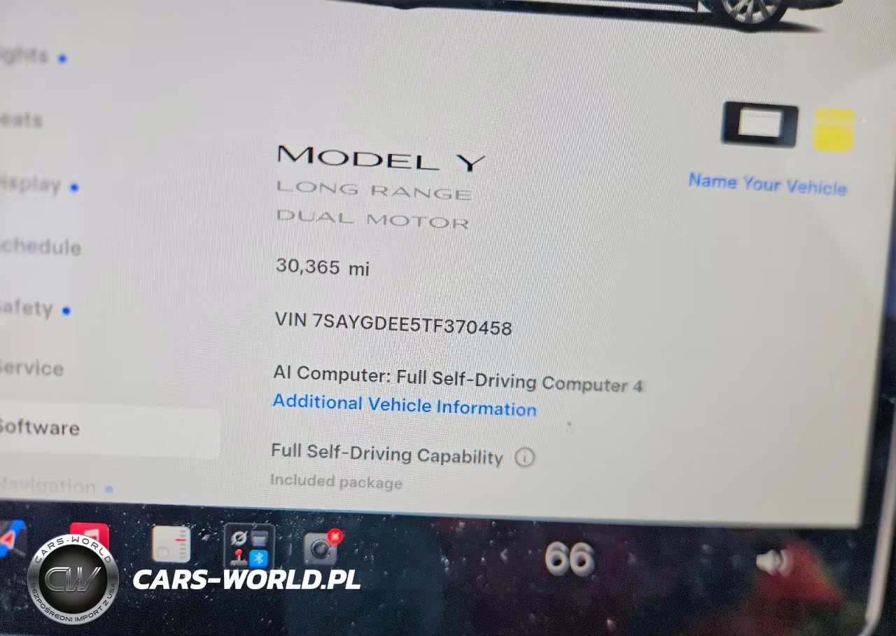 2026 Tesla Model Y VIN:7SAYGDEE5TF370458 - 9