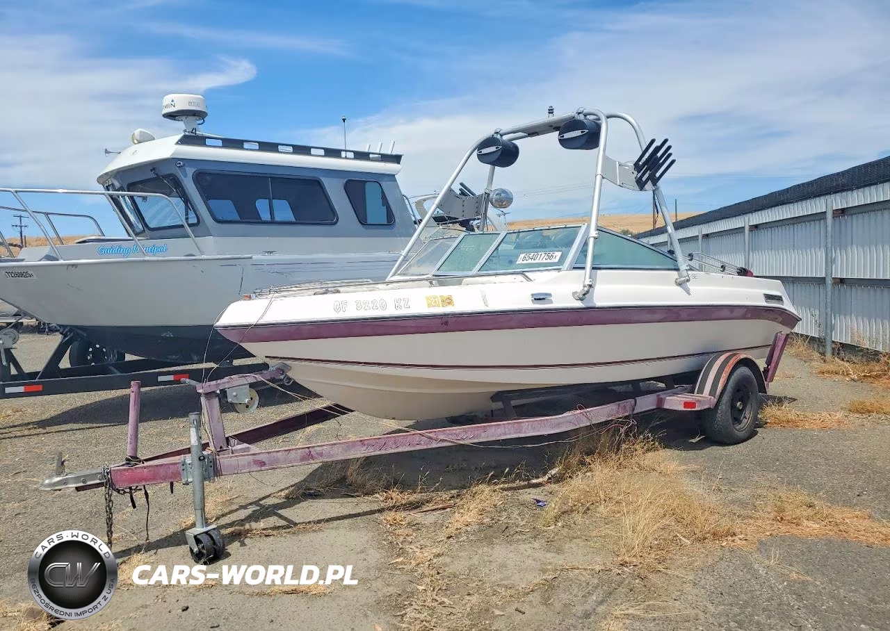 1992 Seaswirl Boat