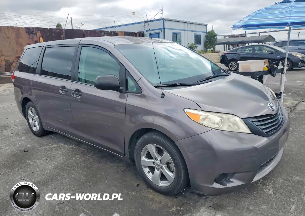 2014 Toyota Sienna L 7-Passenger VIN:5TDZK3DC8ES462074 - 4